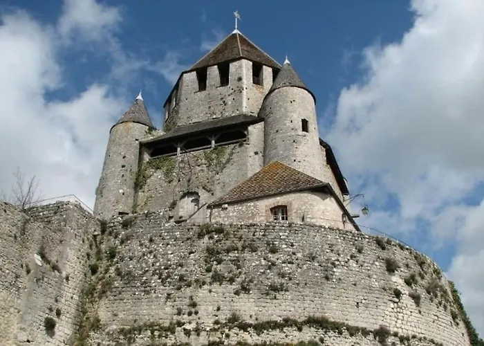 Elegance Provinoise Aux Pieds Des Remparts Classe